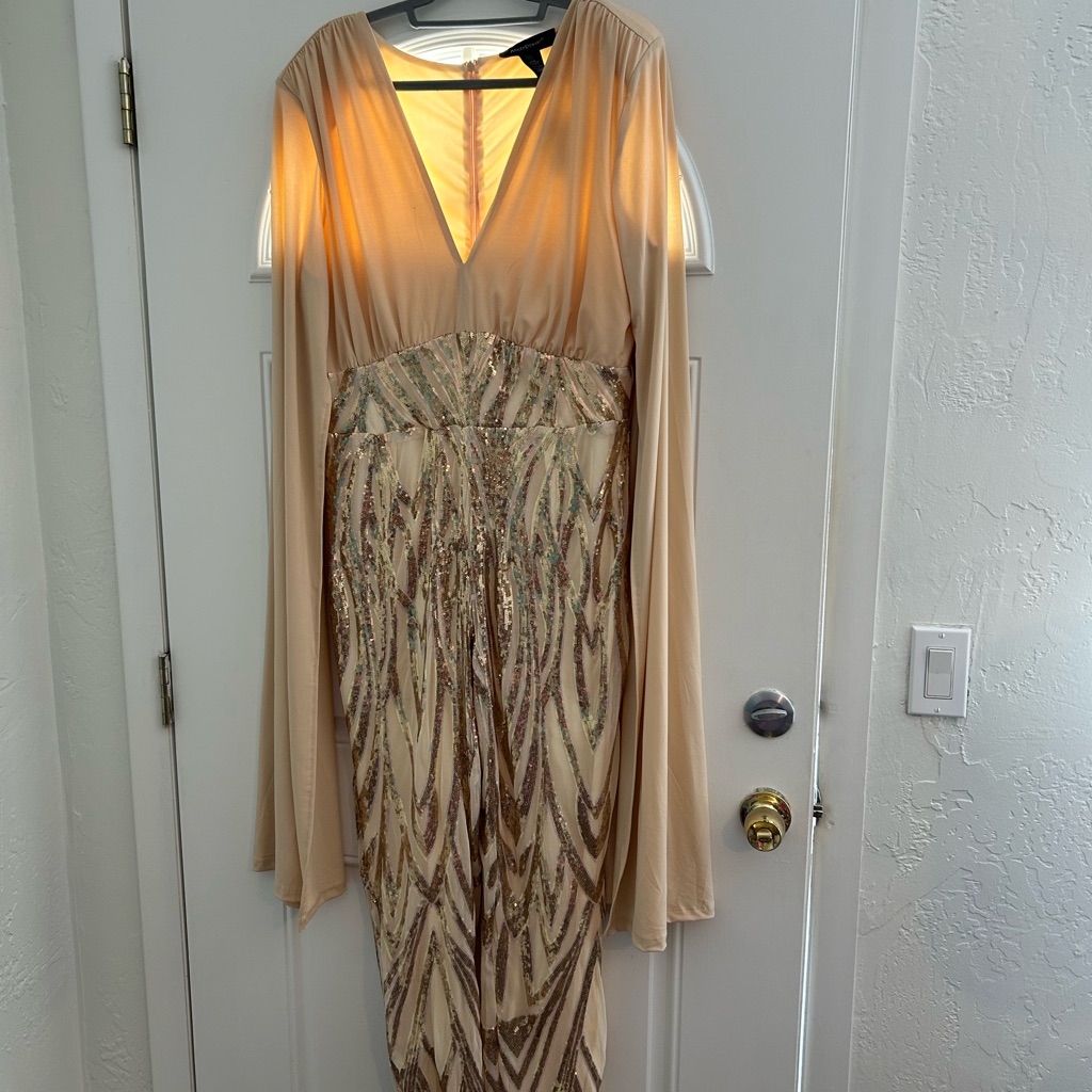 Elegant Beige & Cream Jumpsuit-Evening Wedding Etc Size 14